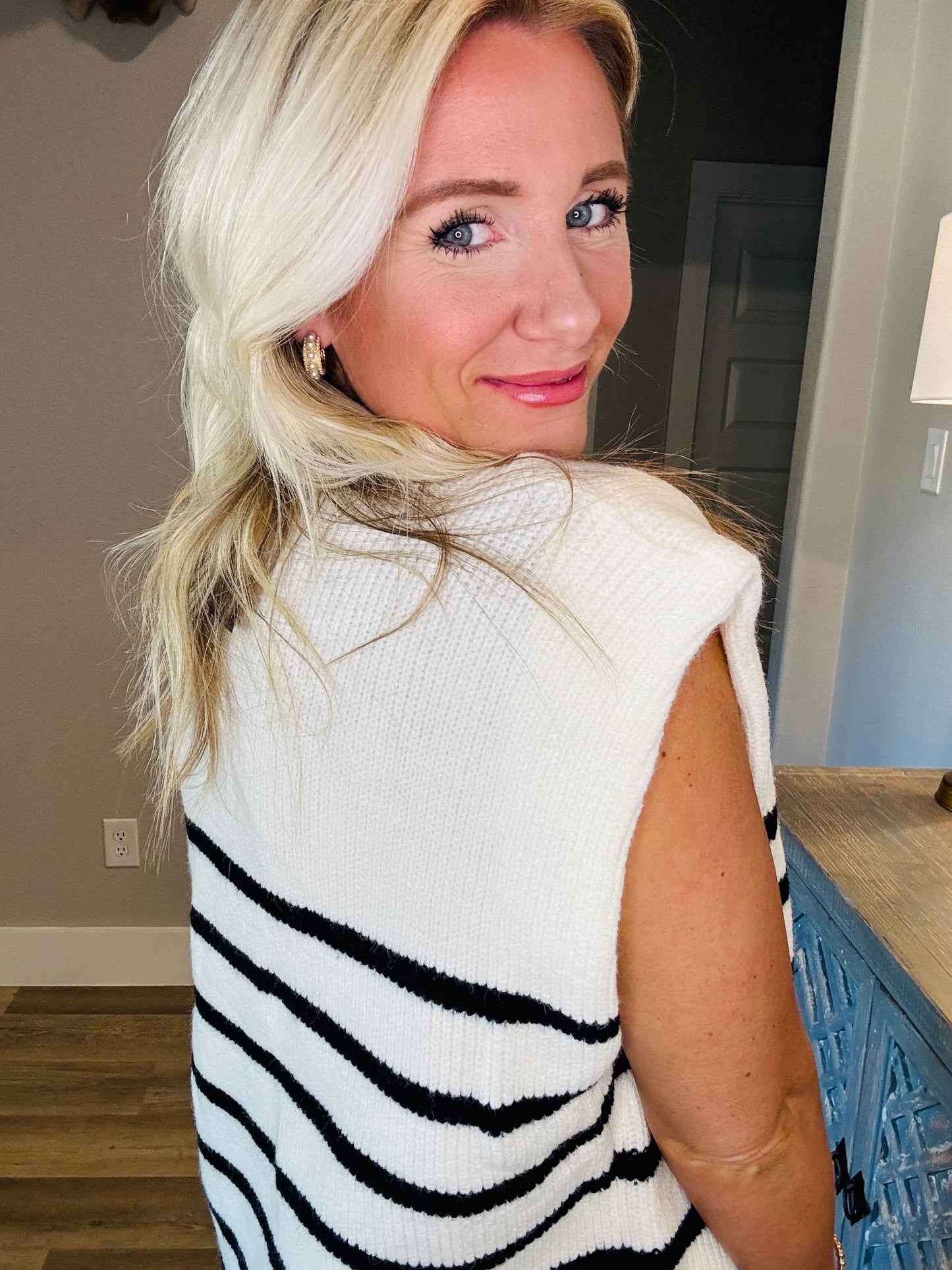 Sweater Vest- Black/Ivory